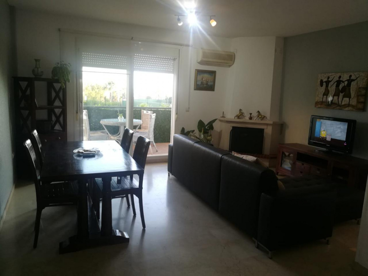 For rent from 15/9/2023 to 30/6/2024 nice apartment on the 2nd line of the beach in Benalmádena