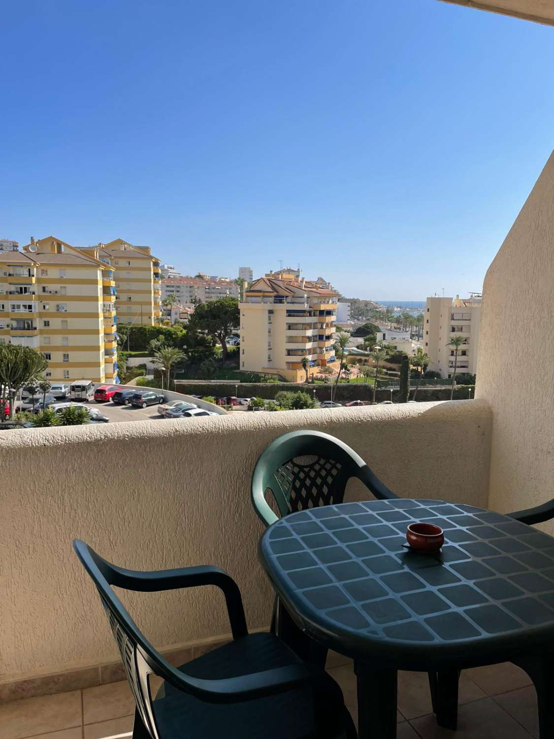 For rent MID SEASON from 01/10/2024 - 31/05/2025 Beautiful studio with sea views in Benalmadena.