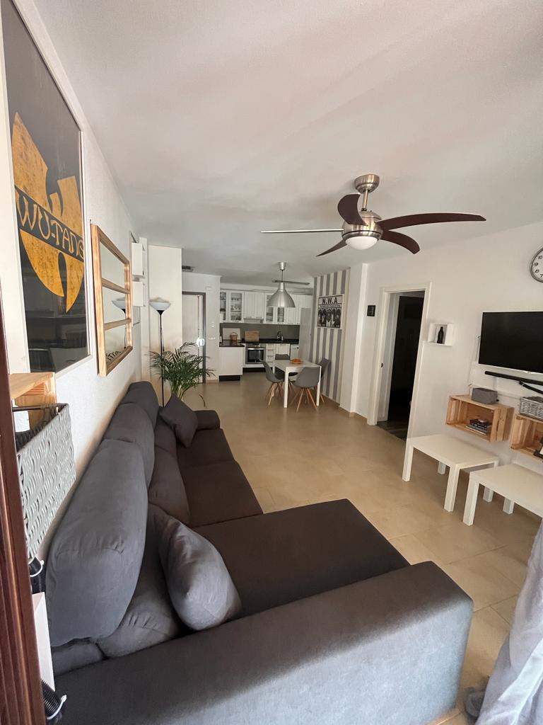 SE ALQUILA PARA LARGA TEMPORADA del 1/7/2024  apartamento en alquiler a un paso de la playa en Benalmádena