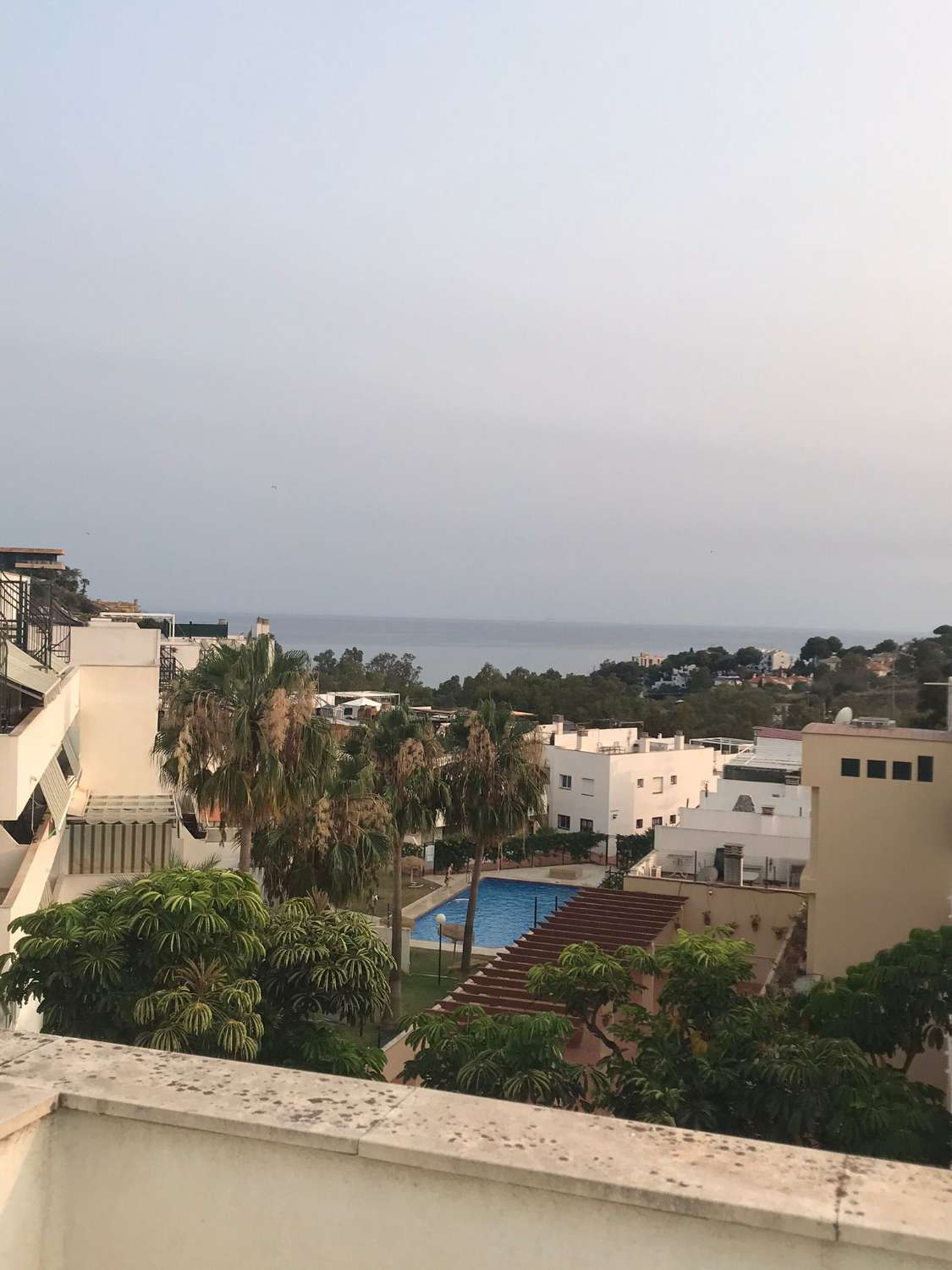 MEDIA TEMPORADA  Se alquila desde 20/9/2023 - 30/06/2024 bonito Atico dúplex  con vistas al mar en Nueva Torrequebrada, Benalmádena