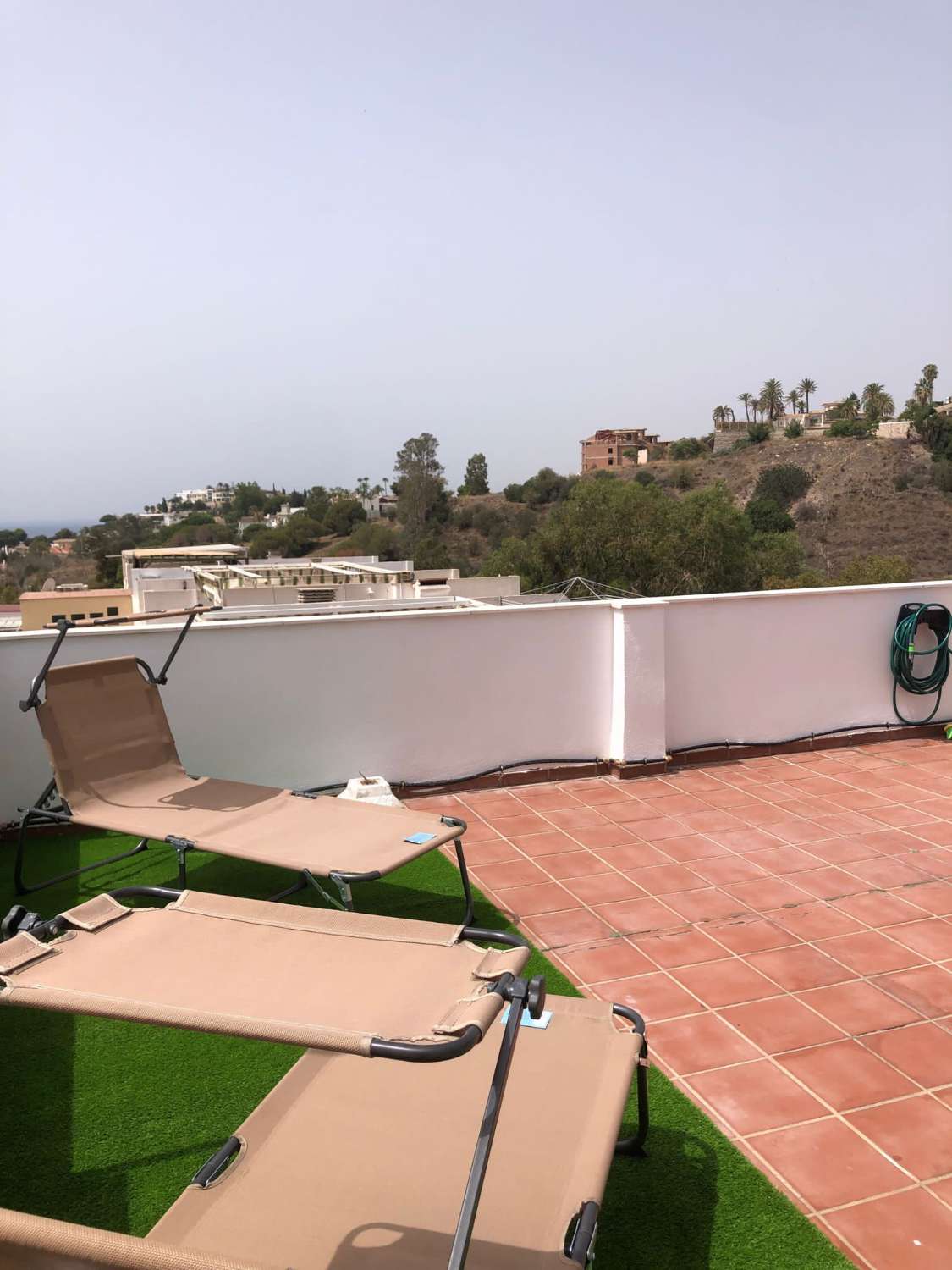 MEDIA TEMPORADA  Se alquila desde 20/9/2023 - 30/06/2024 bonito Atico dúplex  con vistas al mar en Nueva Torrequebrada, Benalmádena