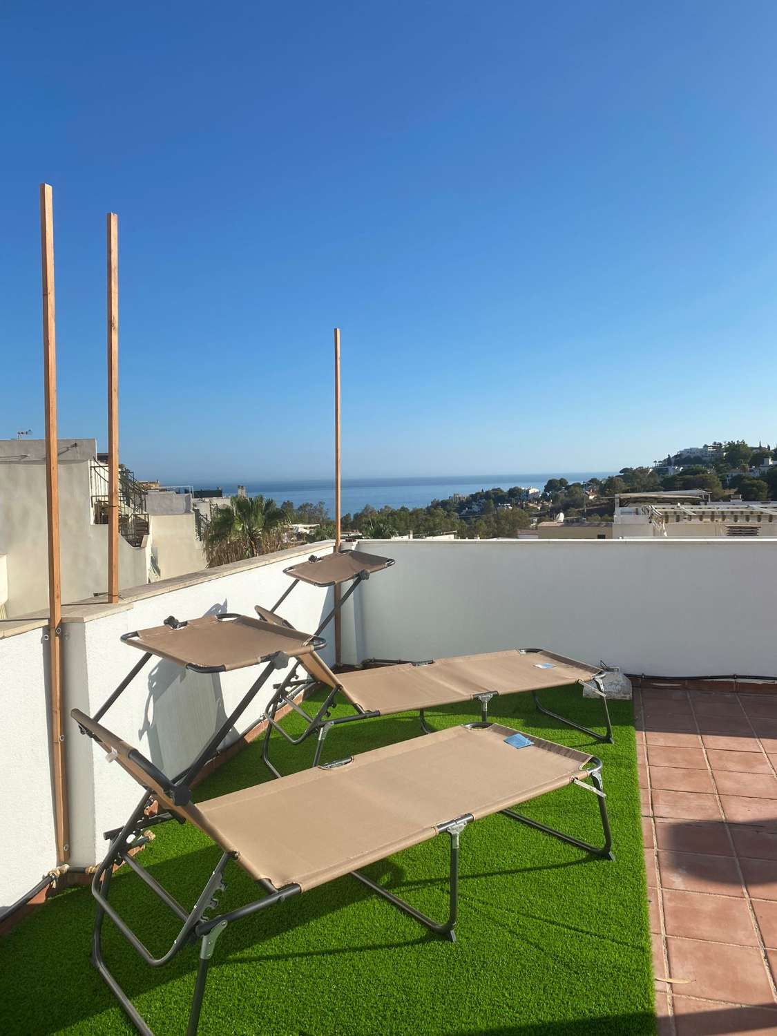MEDIA TEMPORADA  Se alquila desde 20/9/2023 - 30/06/2024 bonito Atico dúplex  con vistas al mar en Nueva Torrequebrada, Benalmádena