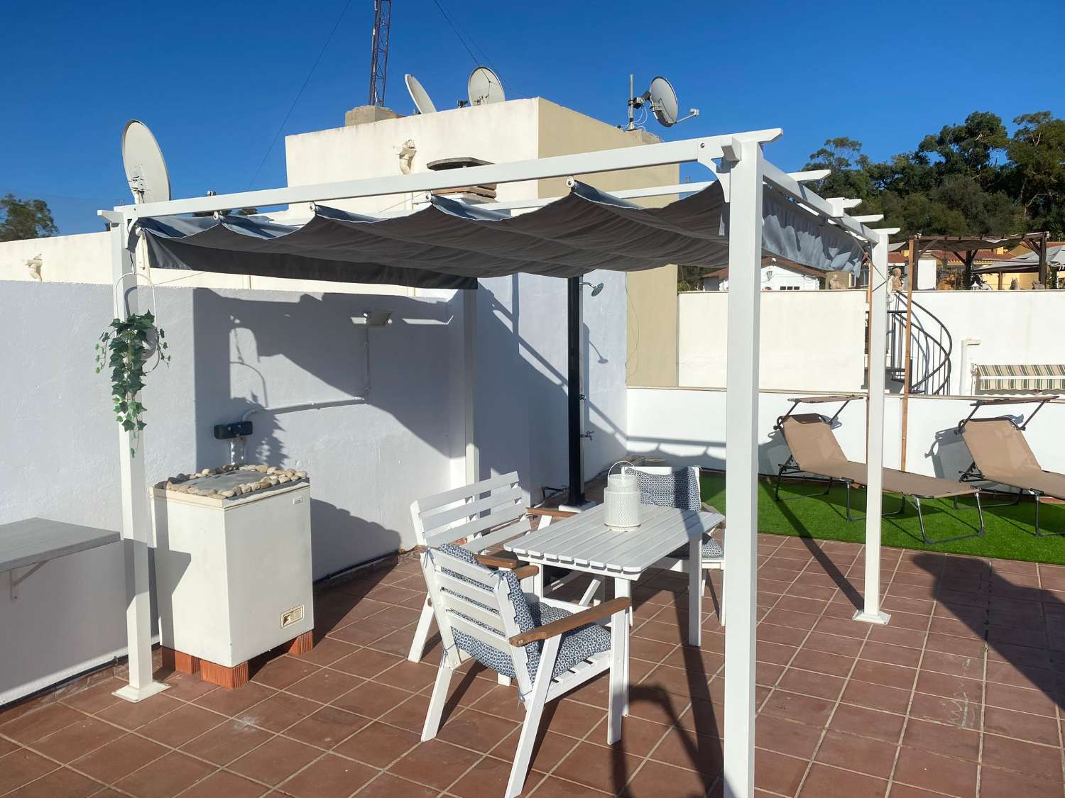 MEDIA TEMPORADA  Se alquila desde 20/9/2023 - 30/06/2024 bonito Atico dúplex  con vistas al mar en Nueva Torrequebrada, Benalmádena
