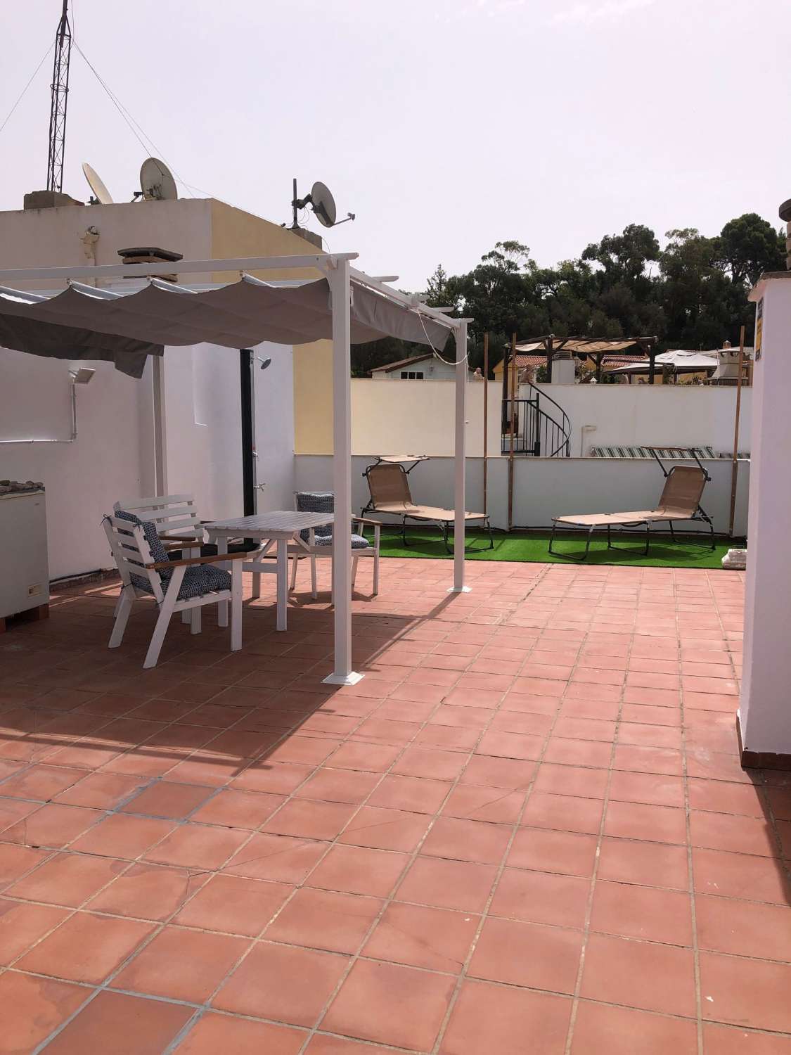 MEDIA TEMPORADA  Se alquila desde 20/9/2023 - 30/06/2024 bonito Atico dúplex  con vistas al mar en Nueva Torrequebrada, Benalmádena