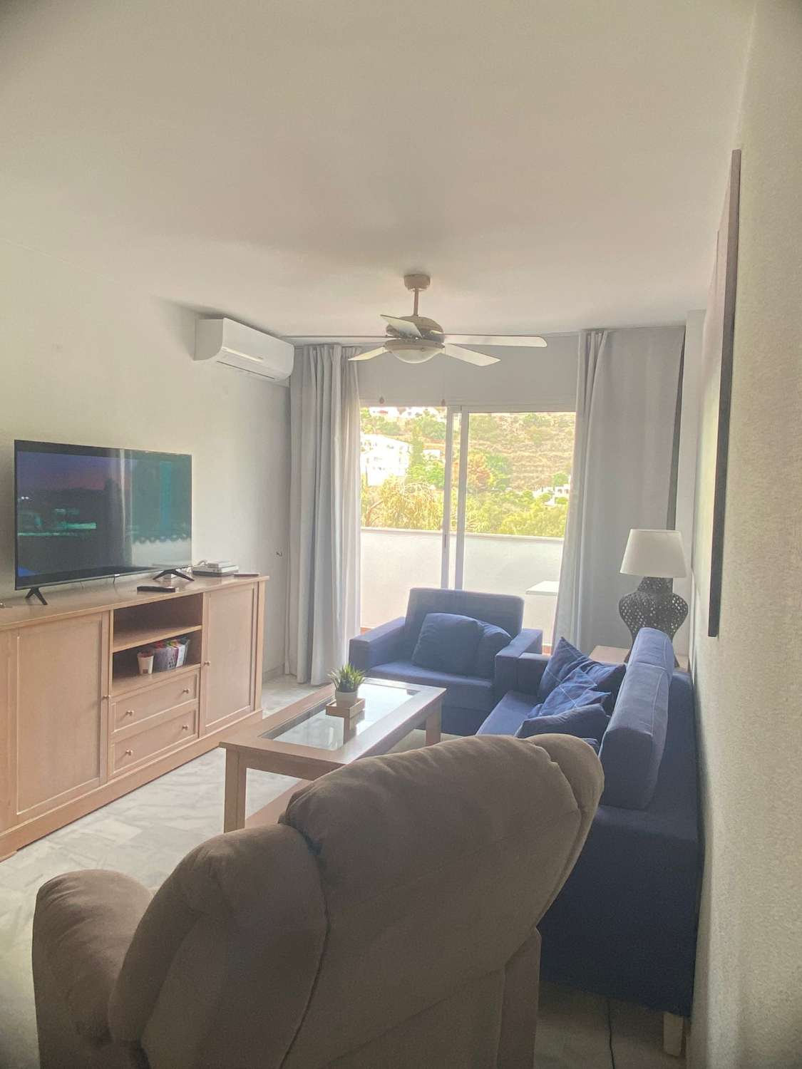 MEDIA TEMPORADA  Se alquila desde 20/9/2023 - 30/06/2024 bonito Atico dúplex  con vistas al mar en Nueva Torrequebrada, Benalmádena