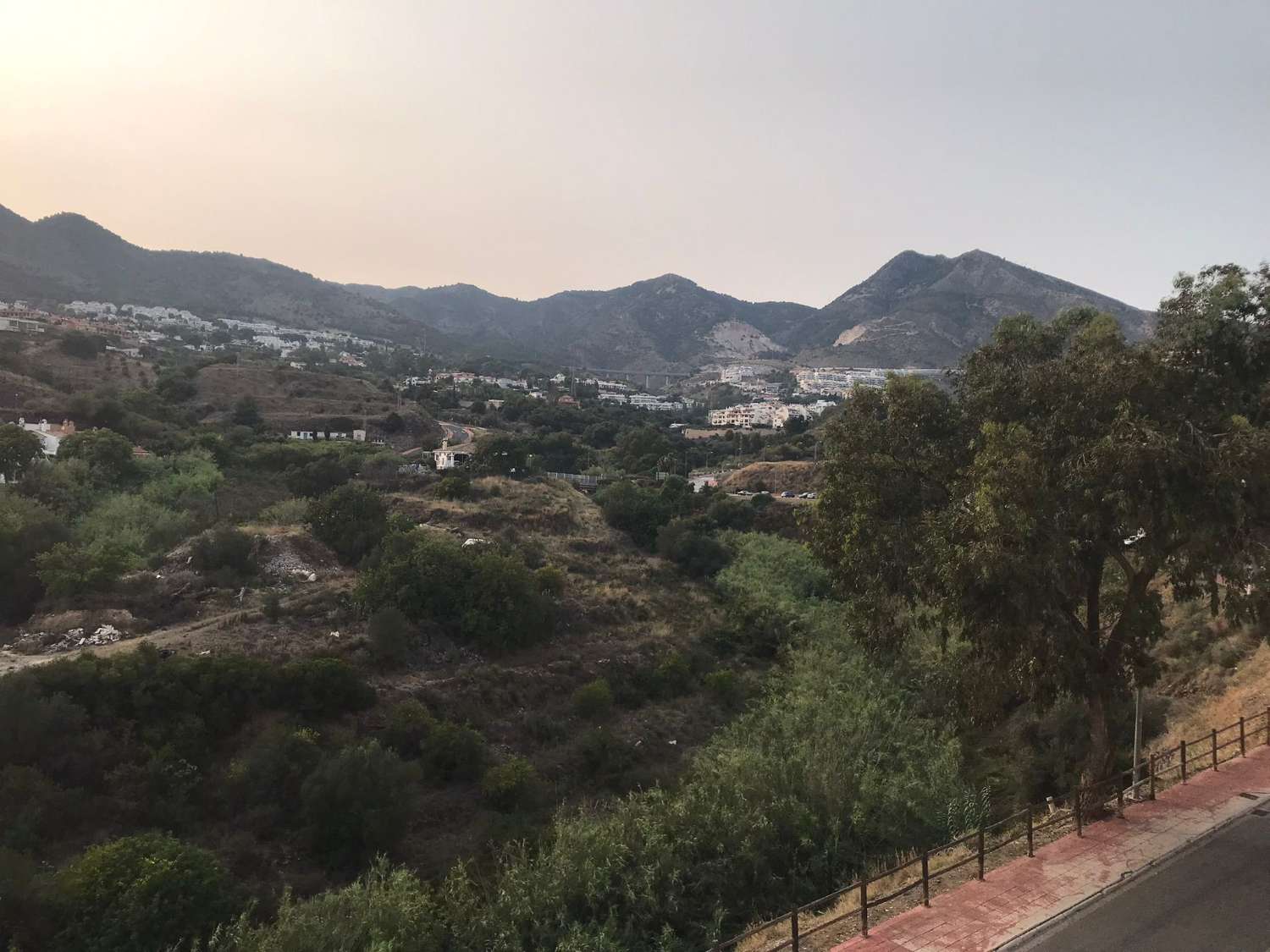MEDIA TEMPORADA  Se alquila desde 20/9/2023 - 30/06/2024 bonito Atico dúplex  con vistas al mar en Nueva Torrequebrada, Benalmádena