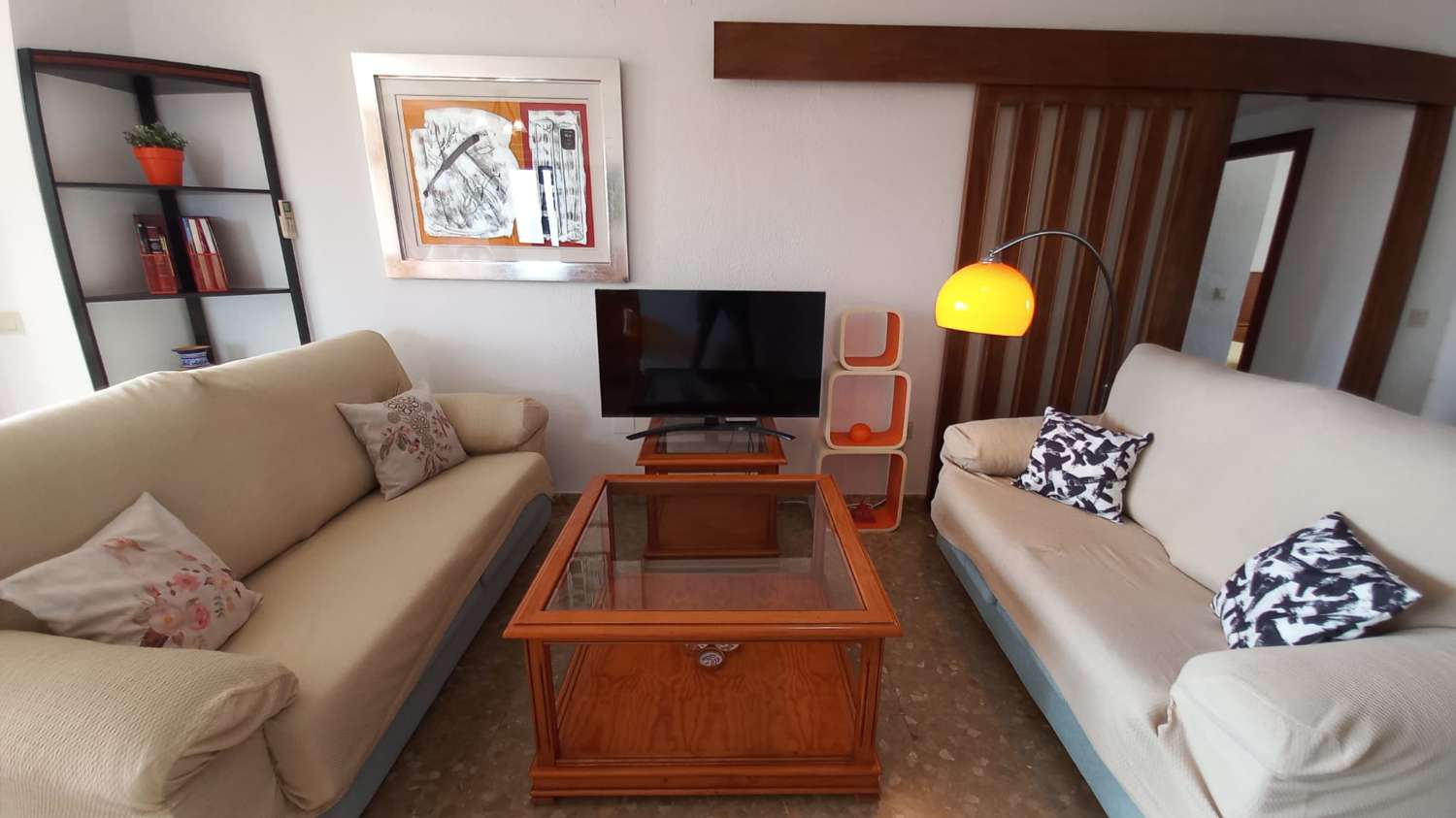 For rent from 01/09/2024-30/04/2024 Magnificent renovated apartment with sea views in Playamar.