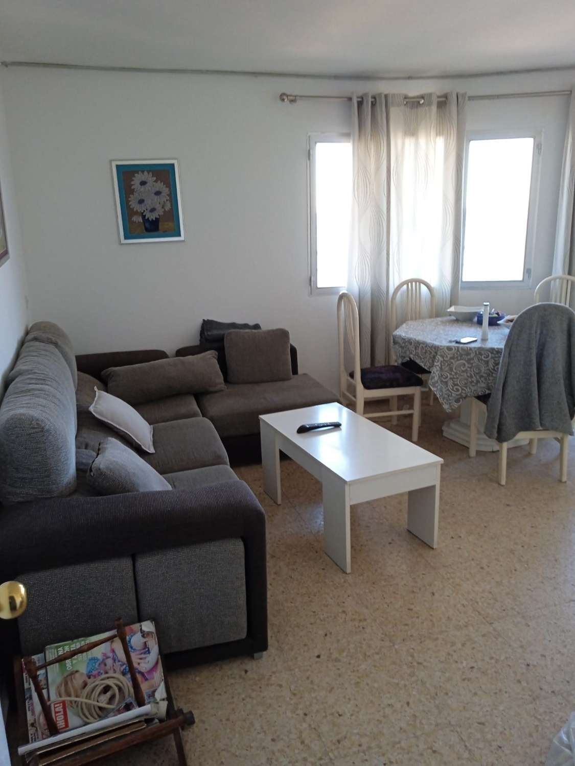 MID-SEASON. FOR RENT FROM 1.9.24-30-6-25 NICE APARTMENT WITH SEA VIEWS IN CARVAJAL AREA (FUENGIROLA)