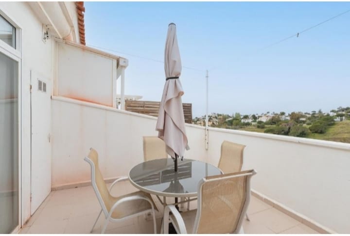 MID-SEASON It is rented from 27/09/2023 -30/6/2024 and LONG TERM FROM 27/09/2023 beautiful apartment with sea views in Benalmádena