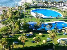 MID-SEASON.  For RENT from 1.10.2024-30.6.2025 Nice apartment with sea views ON 1ST LINE BEACH IN BENALMADENA