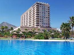 MID-SEASON.  For RENT from 1.10.2024-30.6.2025 Nice apartment with sea views ON 1ST LINE BEACH IN BENALMADENA