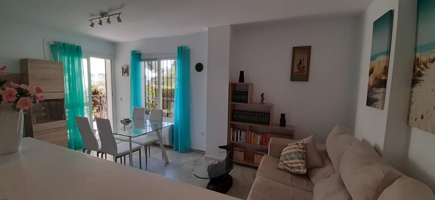 RENT HALF SEASON FROM 01/09/2024 - 31/05/2025 NICE APARTMENT ON 2ND LINE OF BEACH.