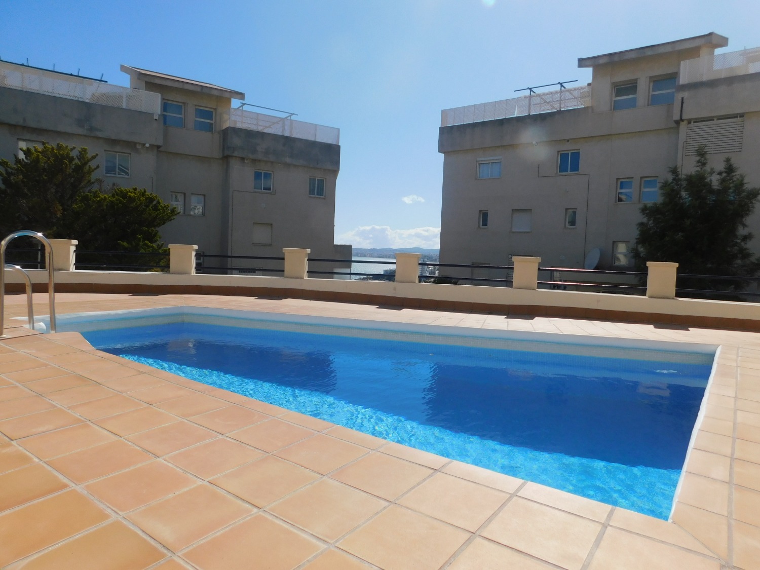 HALF SEASON FOR RENT FROM 1/9/2024 - 30/6/2025 NICE APARTMENT WITH SEA VIEWS IN BENALMADENA.