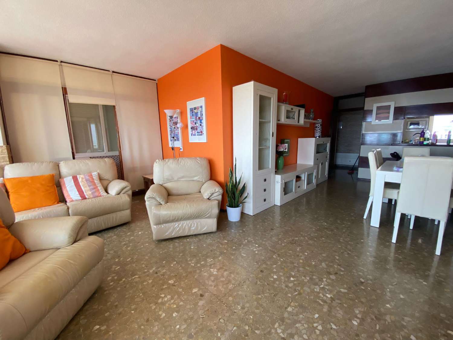 MEDIA TEPORADA Se alquila desde el 01 /09/24 hasta 30/06/25  magnifico apartamento en Playamar con vistas al mar (Torremolinos)