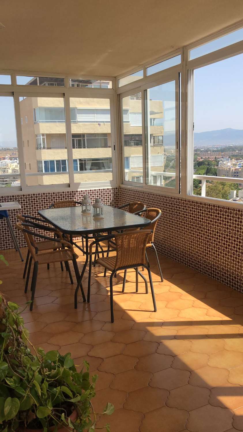 For rent from 01/09/23 to 30/06/24 magnificent apartment in Playamar with sea views (Torremolinos)