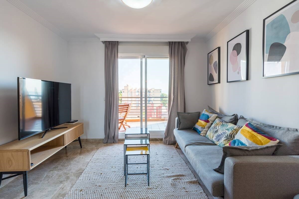Lejes fra 01/09/2025 - 31/05/2026 Smuk duplex penthouse med havudsigt i Benalmadena.
