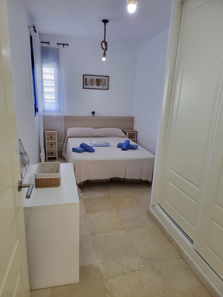 Se alquila MEDIA TEMPORADA desde 15/9/25 hasta el 20/6/2026  bonito apartamento  en  Benalmádena.