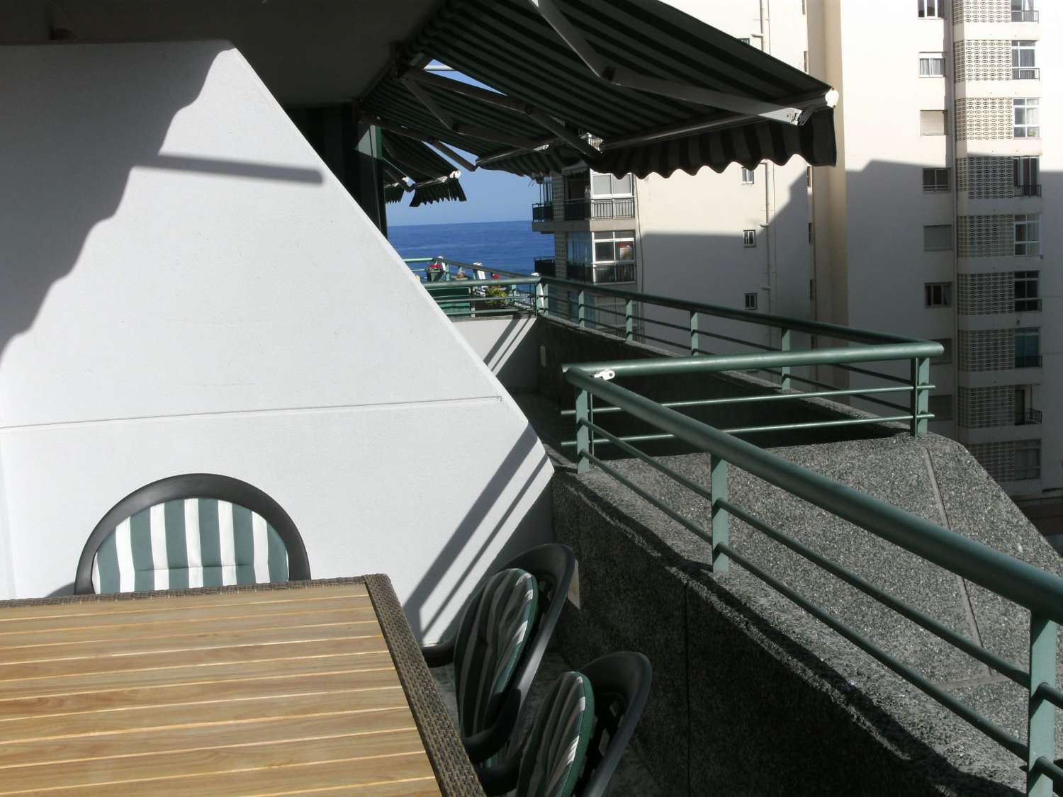 MELLEMTIDSLEJE FRA 1/9/2026 - 30/6/2027 SMUK LEJLIGHED MED HAVUDSIGT I LOS BOLICHES (FUENGIROLA)