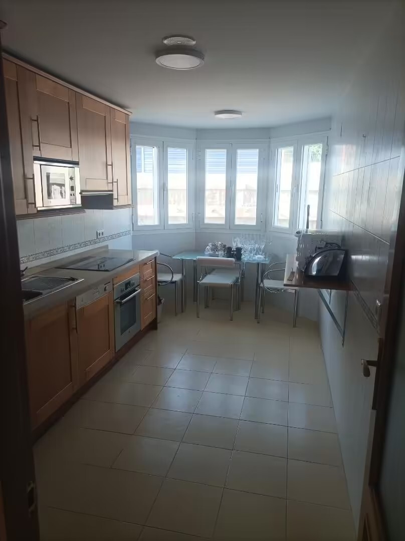 Beautiful apartment for rent from 01/10/2024 - 30/06/2025 with sea views in Fuengirola