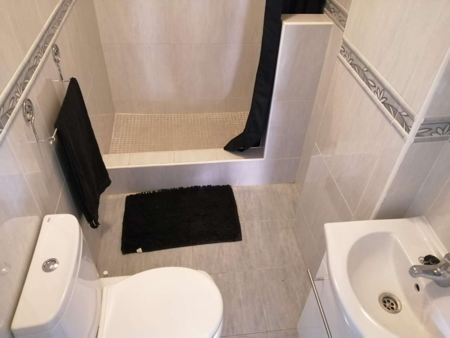 SE ALQUILA MEDIA TEMPORADA DESDE  01/09/2026- 30/06/2027   MAGNIFICA VILLA INDEPENDIENTE  EN BENALMÁDENA