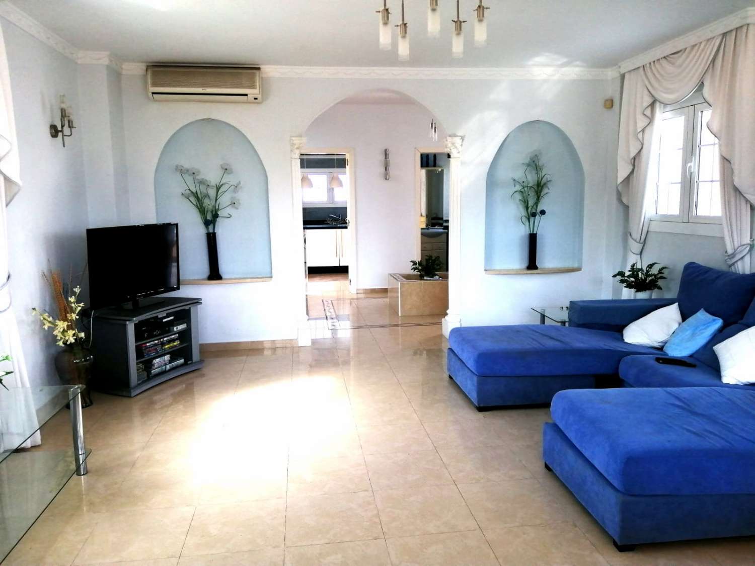 SE ALQUILA MEDIA TEMPORADA DESDE  01/09/2026- 30/06/2027   MAGNIFICA VILLA INDEPENDIENTE  EN BENALMÁDENA