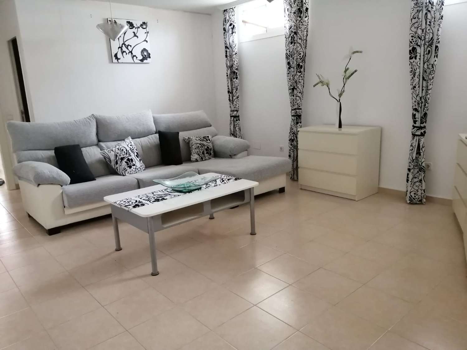 SE ALQUILA MEDIA TEMPORADA DESDE  01/09/2026- 30/06/2027   MAGNIFICA VILLA INDEPENDIENTE  EN BENALMÁDENA