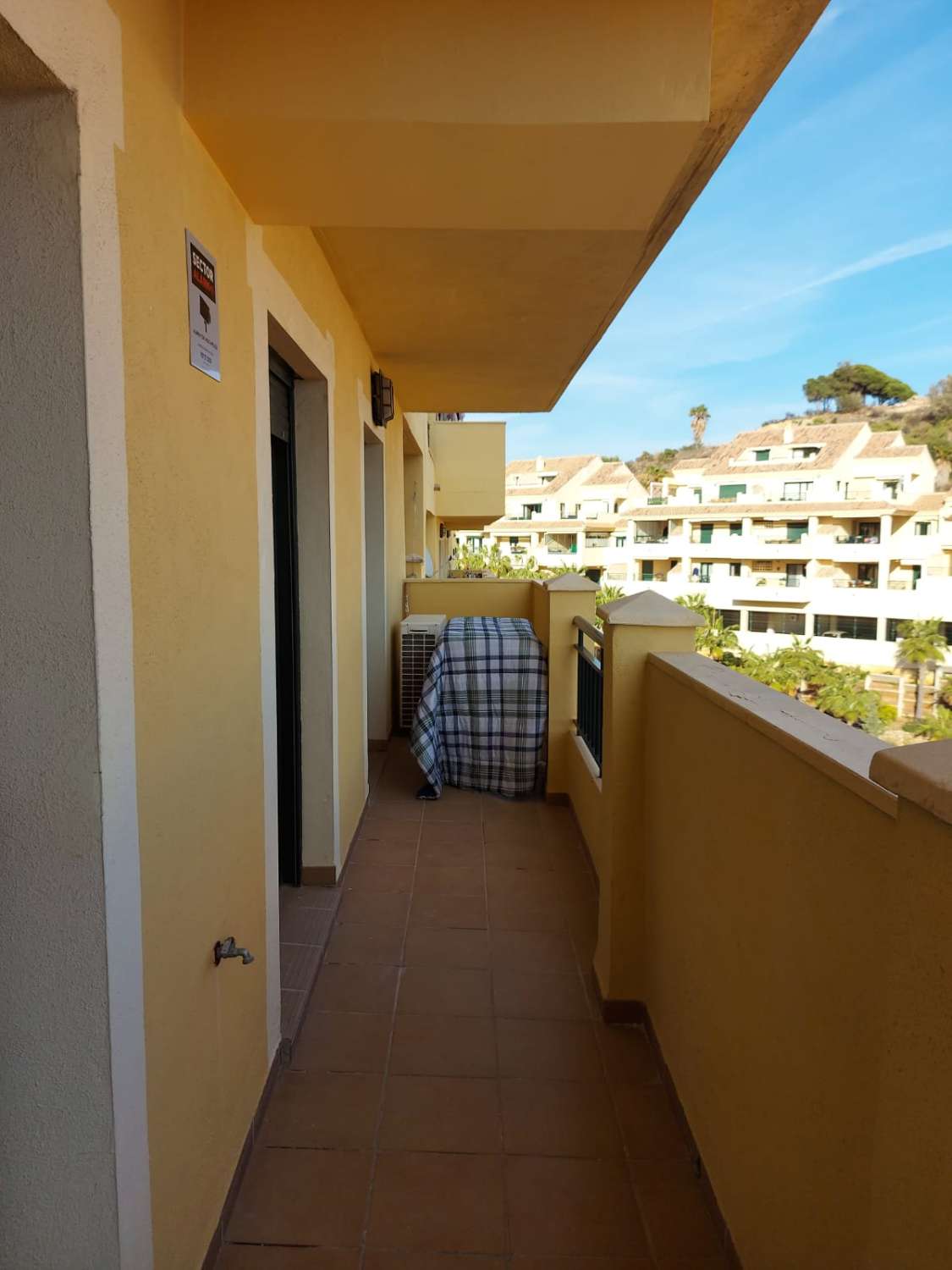 Tussenseizoen Huur van 1/9/2024 - 30/6/2025 en van 1-31/7/2024 en van 1/8/-14/8/2024 mooi appartement met uitzicht op zee in Benalmádena.