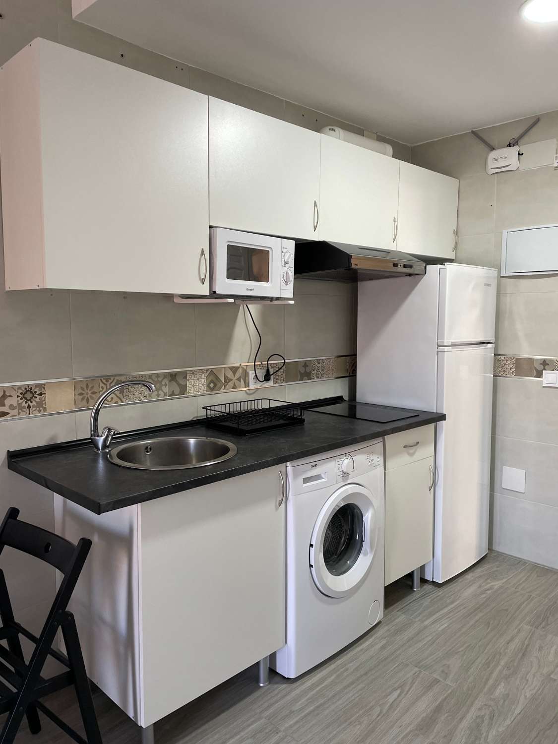 Uthyrd HALVSÄSONG från 1/3/25 - 31/5/25 Trevlig studio med havsutsikt i Benalmadena.