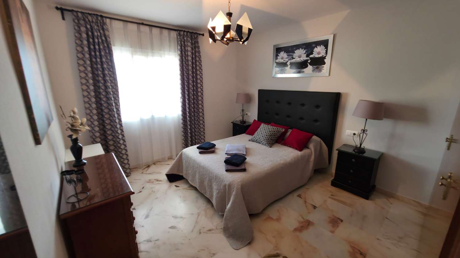 FOR RENT FROM 15/09/25 - 25/06/2026 BEAUTIFUL APARTMENT IN BENALMADENA ON THE 2ND LINE OF THE BEACH