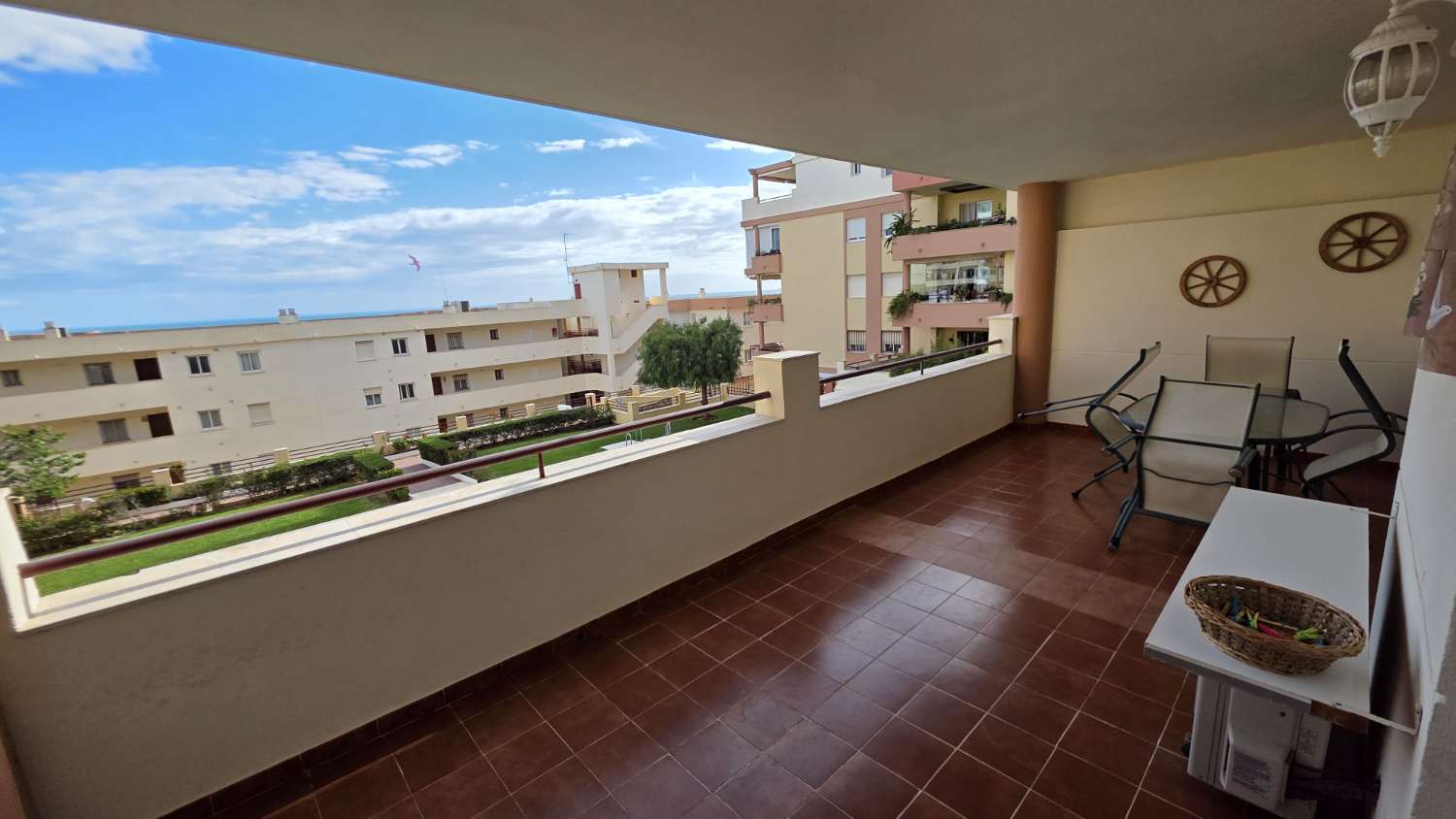 FOR RENT FROM 15/09/25 - 25/06/2026 BEAUTIFUL APARTMENT IN BENALMADENA ON THE 2ND LINE OF THE BEACH