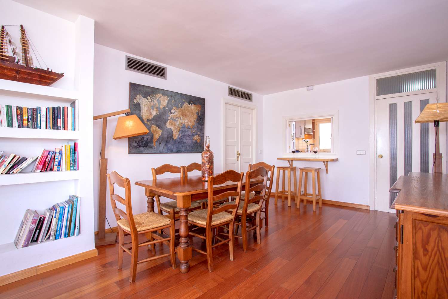 SE ALQUILA MEDIA TEMPORADA desde 01/01/2026 hasta 01/03/2026 Y desde 01/09/2025 - 31/05/2026 MAGNIFICO APARTAMENTO CON VISTA AL MAR EN PLAYAMAR