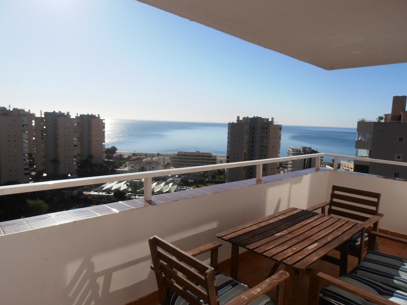 SE ALQUILA MEDIA TEMPORADA desde 01/01/2026 hasta 01/03/2026 Y desde 01/09/2025 - 31/05/2026 MAGNIFICO APARTAMENTO CON VISTA AL MAR EN PLAYAMAR