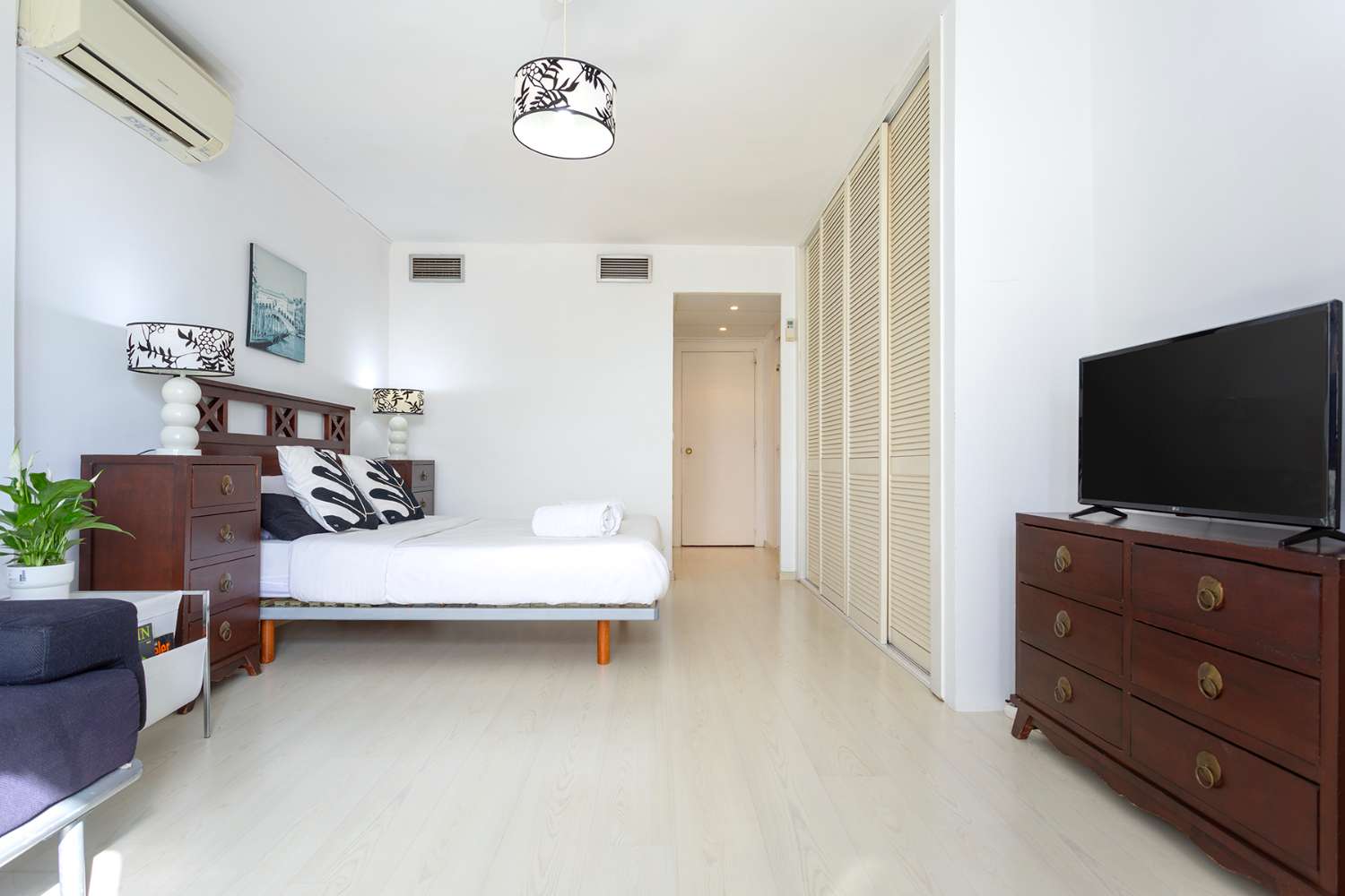 SE ALQUILA MEDIA TEMPORADA desde 01/01/2026 hasta 01/03/2026 Y desde 01/09/2025 - 31/05/2026 MAGNIFICO APARTAMENTO CON VISTA AL MAR EN PLAYAMAR