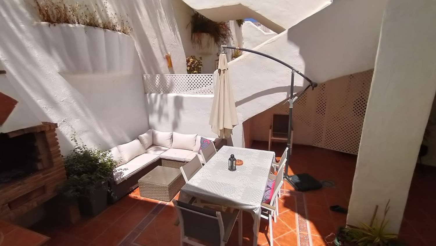 TE HUUR VANAF NU TOT 30-6-26 PRACHTIGE TWEE-EEN-KAP VILLA IN BENALMÁDENA, TORREQUEBRADA.