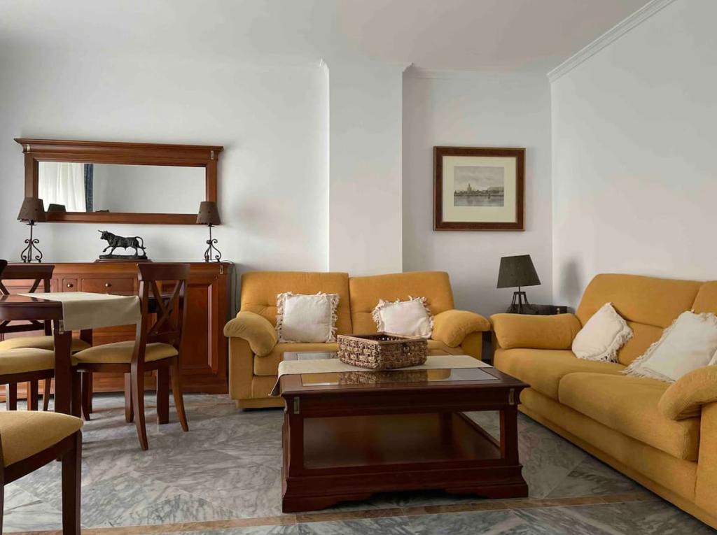 For rent HALF SEASON from now-30/06/2025, beautiful apartment in the area of San Pedro de Alcántara, Marbella.