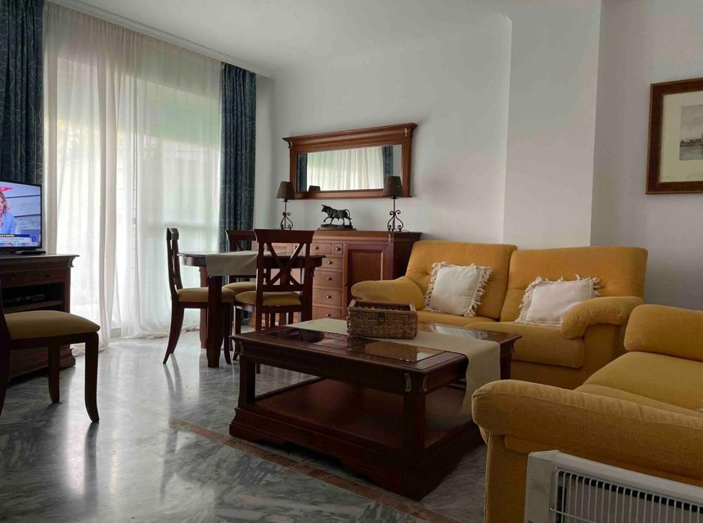 For rent HALF SEASON from now-30/06/2025, beautiful apartment in the area of San Pedro de Alcántara, Marbella.