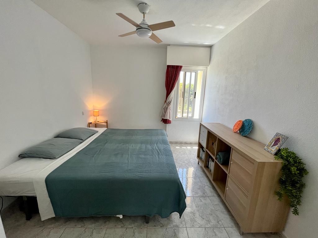 Te huur van 09-09-2026 tot 30-6-2027 appartement met zeezicht in Arroyo de la Miel