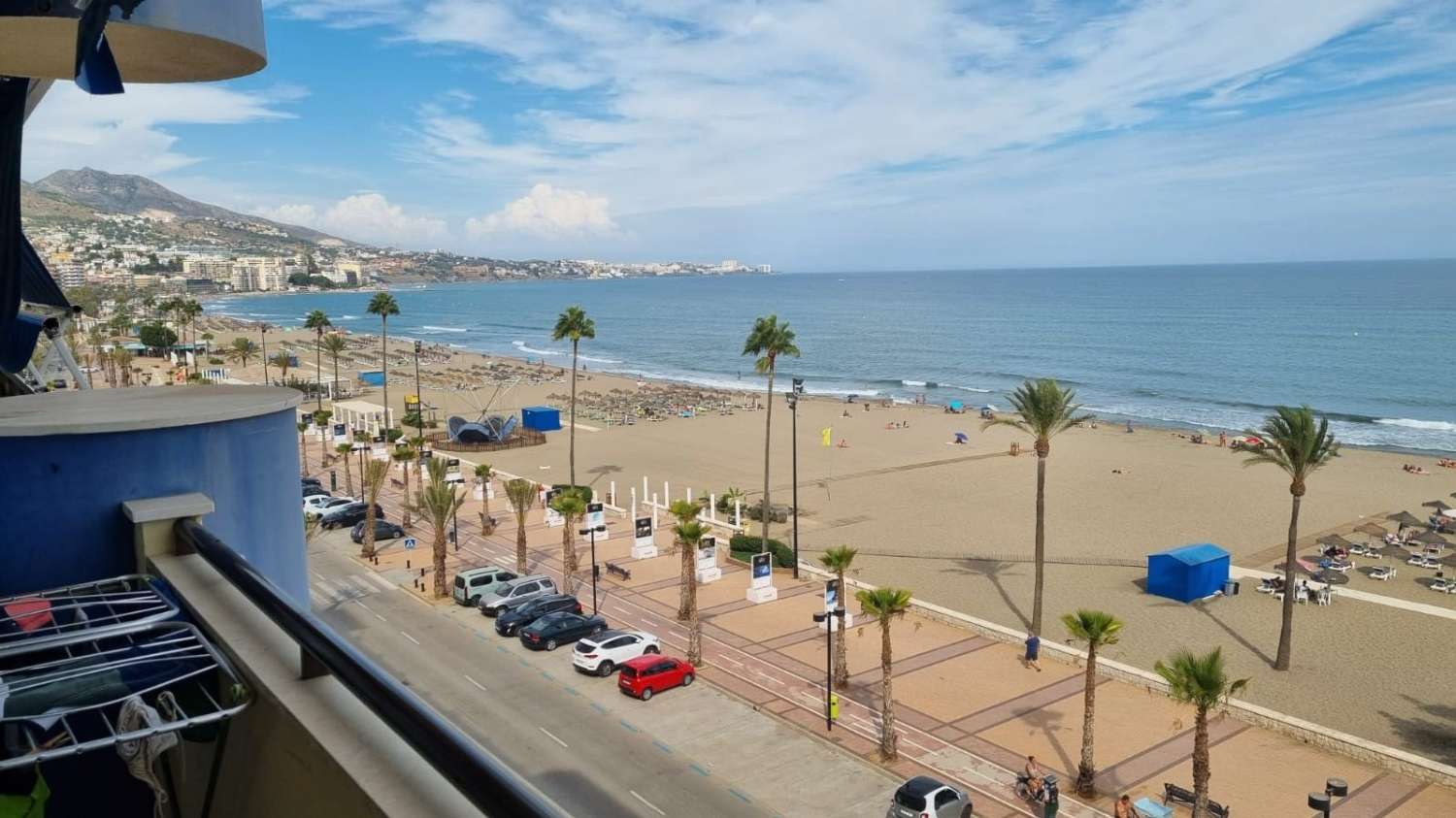 For rent HALF SEASON from 09/09/25 - 20/12/25 and from 8/1/26-30/6/26 beautiful apartment on the 1st line of the beach in Los Boliches (Fuengirola)