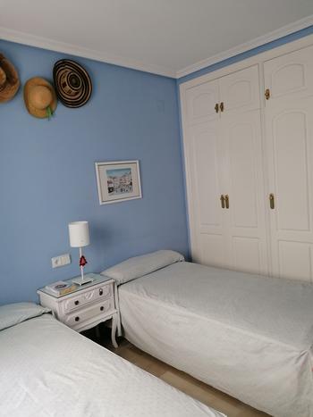 For rent HALF SEASON from 09/09/25 - 20/12/25 and from 8/1/26-30/6/26 beautiful apartment on the 1st line of the beach in Los Boliches (Fuengirola)
