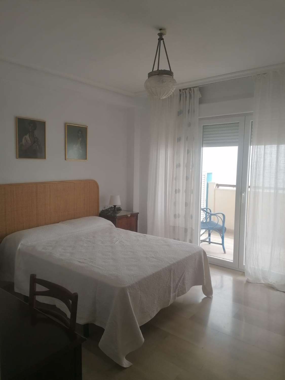 For rent HALF SEASON from 09/09/25 - 20/12/25 and from 8/1/26-30/6/26 beautiful apartment on the 1st line of the beach in Los Boliches (Fuengirola)