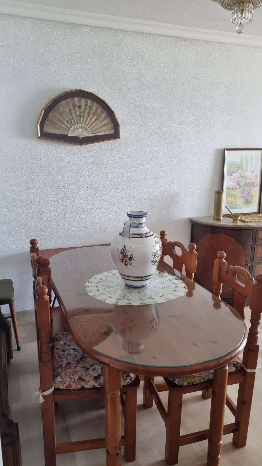 For rent HALF SEASON from 09/09/25 - 20/12/25 and from 8/1/26-30/6/26 beautiful apartment on the 1st line of the beach in Los Boliches (Fuengirola)