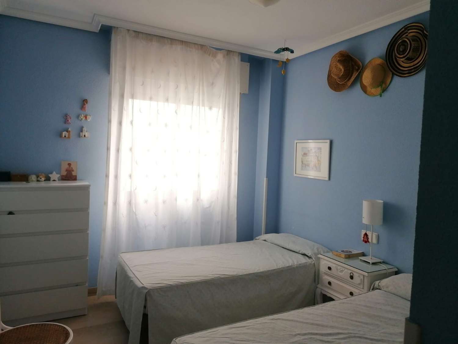 For rent HALF SEASON from 09/09/25 - 20/12/25 and from 8/1/26-30/6/26 beautiful apartment on the 1st line of the beach in Los Boliches (Fuengirola)
