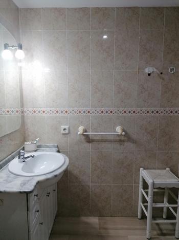 For rent HALF SEASON from 09/09/25 - 20/12/25 and from 8/1/26-30/6/26 beautiful apartment on the 1st line of the beach in Los Boliches (Fuengirola)