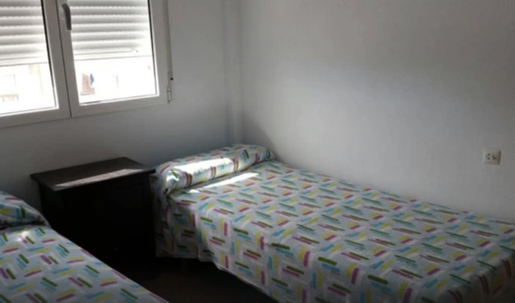 For rent HALF SEASON 01/02/2025 - 30/06/2025 Nice apartment near the beach, with sea views in Torremolinos.