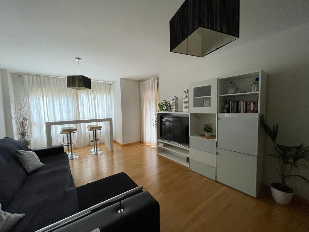 For rent HALF SEASON from 01/09/25 - 31/05/26 Nice apartment in the area of Teatinos (Málaga)