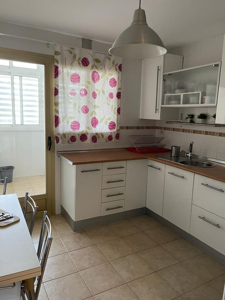 For rent HALF SEASON from 01/09/25 - 31/05/26 Nice apartment in the area of Teatinos (Málaga)
