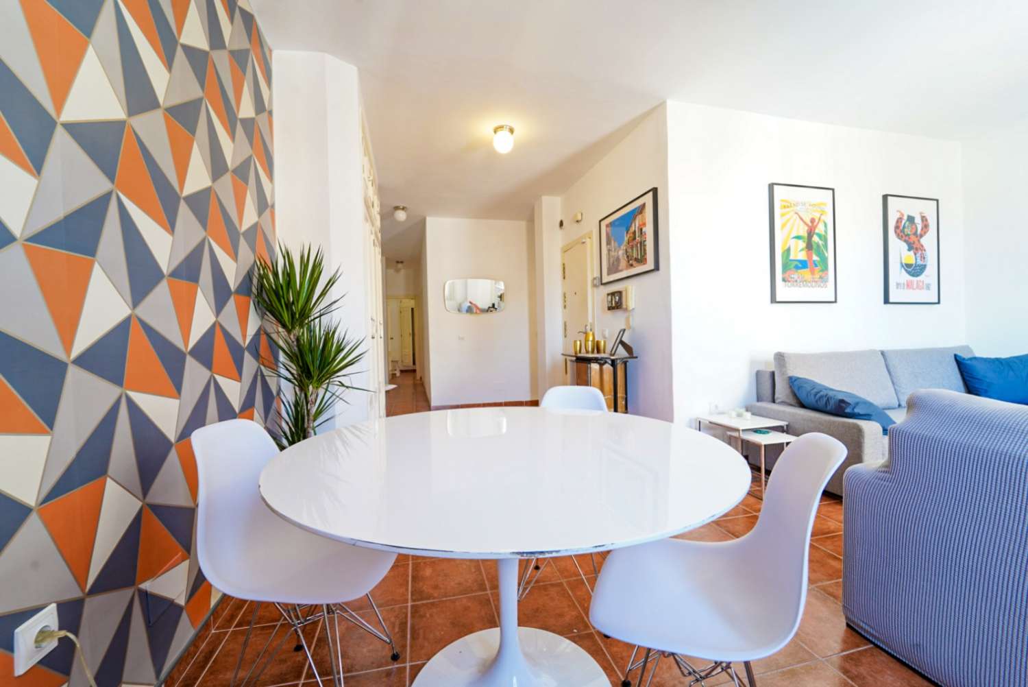 For rent HALF SEASON from 01-09-2025 to 30-06-2026 Nice apartment in the center of Torremolinos