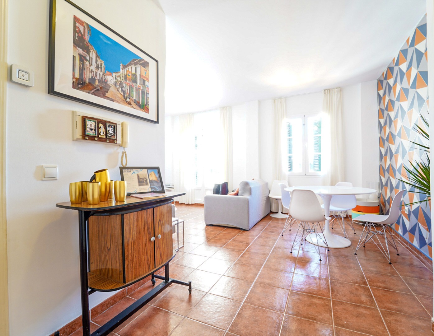For rent HALF SEASON from 01-09-2025 to 30-06-2026 Nice apartment in the center of Torremolinos