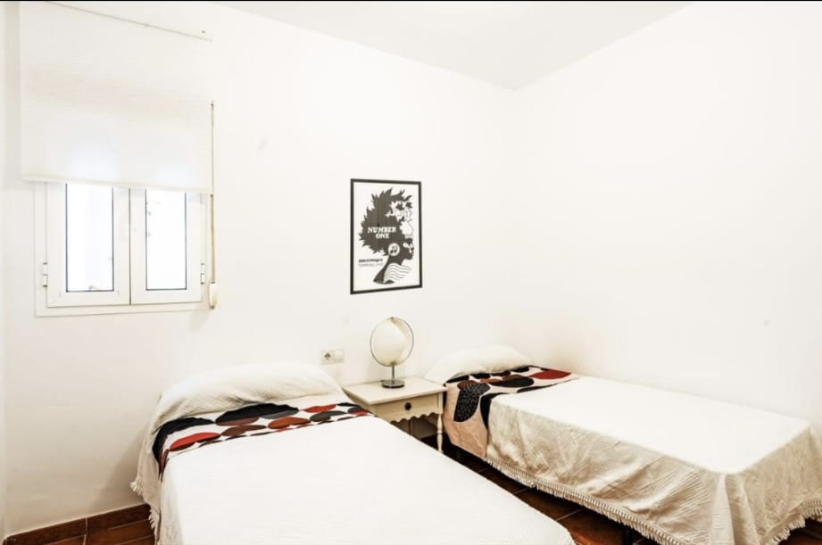 For rent HALF SEASON from 01-09-2025 to 30-06-2026 Nice apartment in the center of Torremolinos