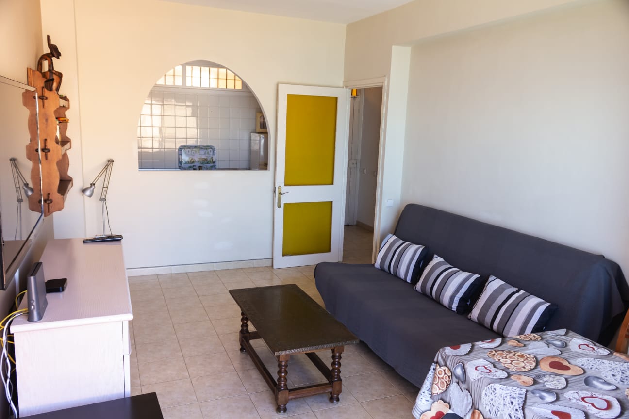 HALF TERM RENTAL FROM NOW ON - 31/05/25 AND 15/10/25- 30/06/26 NICE APARTMENT WITH SEA VIEWS IN FUENGIROLA.